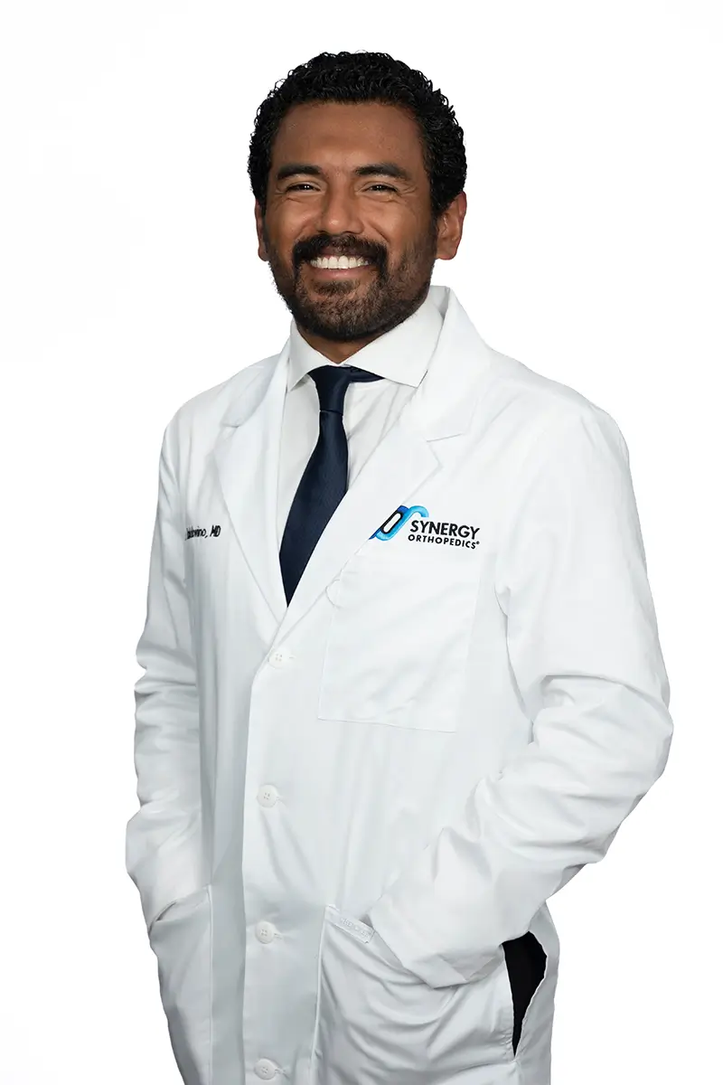 Alan Valdovino Gonzalez, MD, orthopedic joint replacement surgeon at Synergy Orthopedics